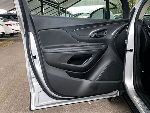 Used 2022 Buick Encore Preferred w/ Safety Package image 20