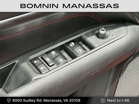 Used 2024 Jeep Compass Trailhawk image 16