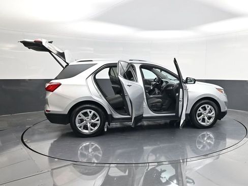 Used 2020 Chevrolet Equinox LT FWD image 60