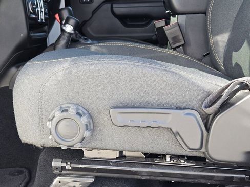 Used 2024 Jeep Wrangler Unlimited w/ Convenience Group image 17