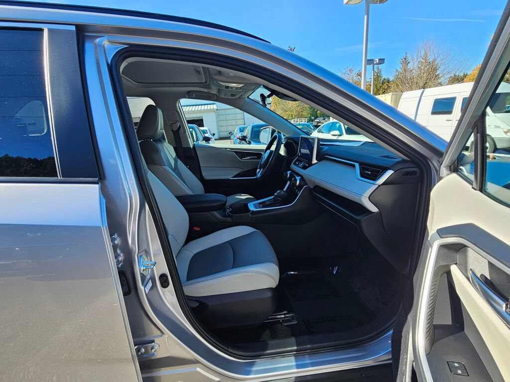 Used 2024 Toyota RAV4 XLE Premium w/ Weather Package AWD/4WD image 11