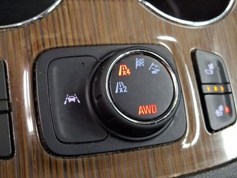 Used 2021 GMC Acadia SLE w/ Driver Convenience Package image 20