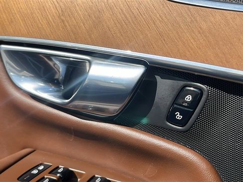Certified 2023 Volvo XC90 B5 Plus w/ Protection Package image 15
