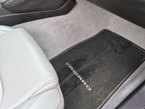 Used 2019 Chevrolet Camaro SS RWD image 37