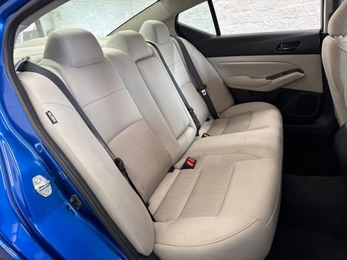 Used 2025 Nissan Altima 2.5 SV FWD image 41