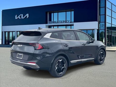 Certified 2026 Kia Sportage EX FWD image 11
