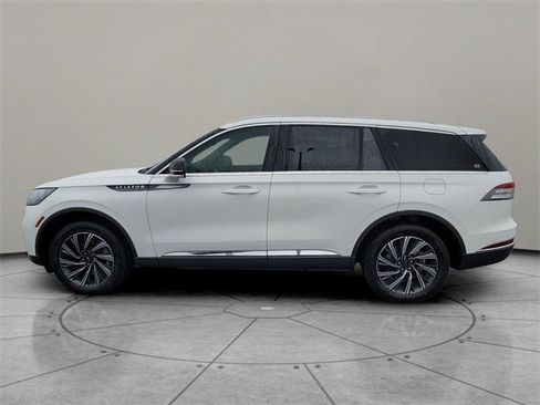 New 2026 Lincoln Aviator AWD image 7