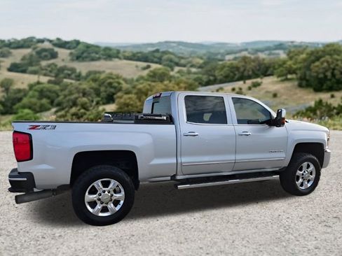 Used 2019 Chevrolet Silverado 2500 LTZ w/ Duramax Plus Package AWD/4WD image 11