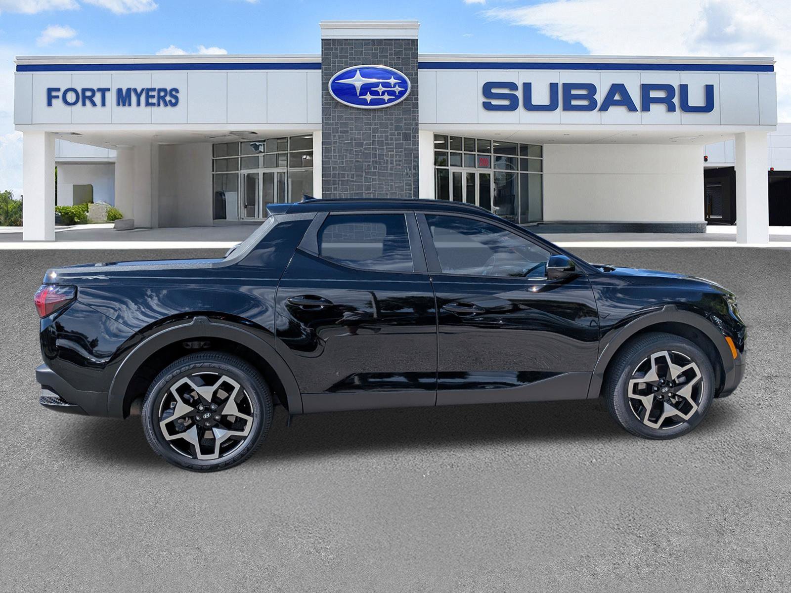 Used 2024 Hyundai Santa Cruz Limited AWD/4WD image 3