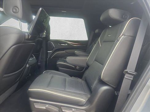 Used 2024 Cadillac Escalade Premium Luxury w/ Performance Package AWD/4WD image 18