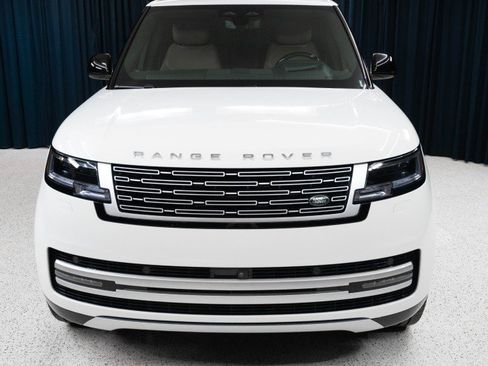 Used 2025 Land Rover Range Rover Autobiography AWD/4WD image 2