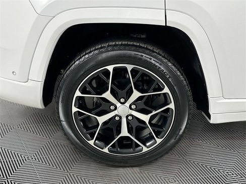 Certified 2024 Jeep Grand Cherokee Summit image 26