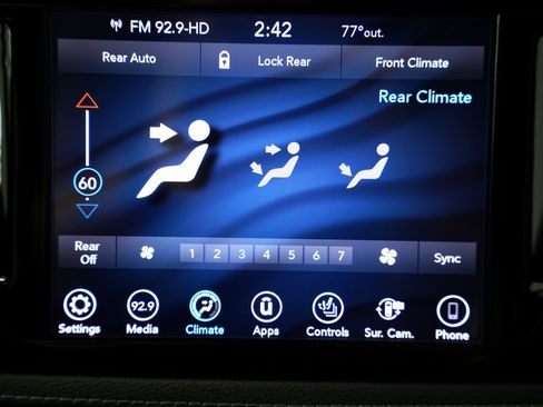 Used 2019 Chrysler Pacifica Limited w/ Advanced Safetytec Group image 23