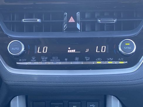 Certified 2025 Toyota Corolla Cross XLE w/ Convenience Package AWD/4WD image 18