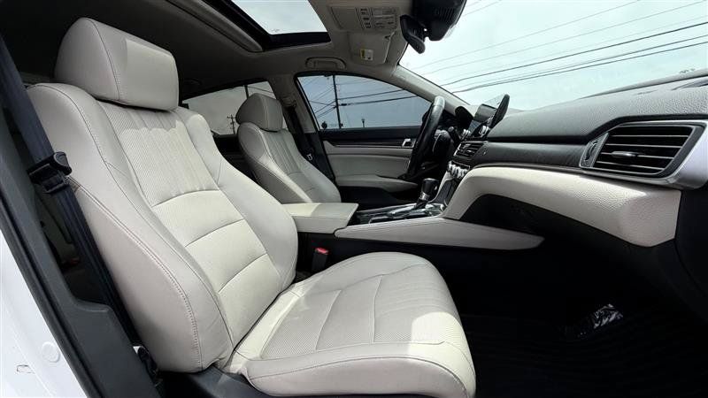 Used 2018 Honda Accord Touring image 36