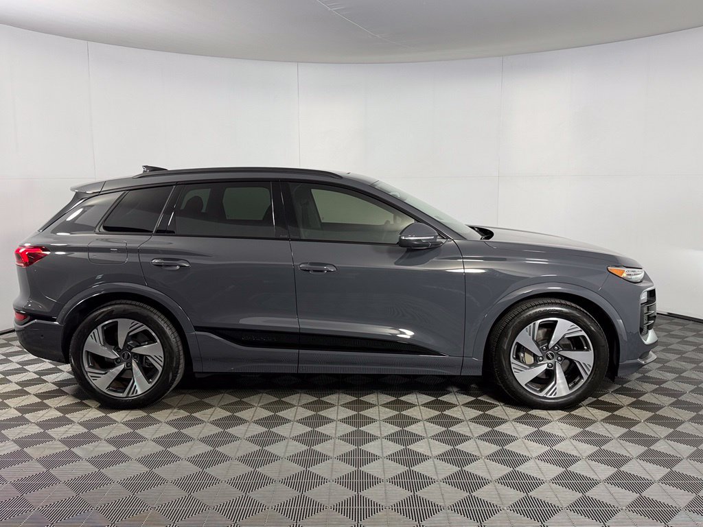 Used 2025 Audi Q6 e-tron Prestige w/ 20" Wheel Package AWD/4WD image 7