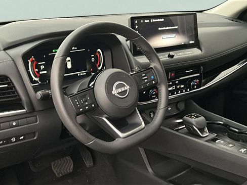 Used 2024 Nissan Rogue SL w/ SL Premium Package FWD image 37
