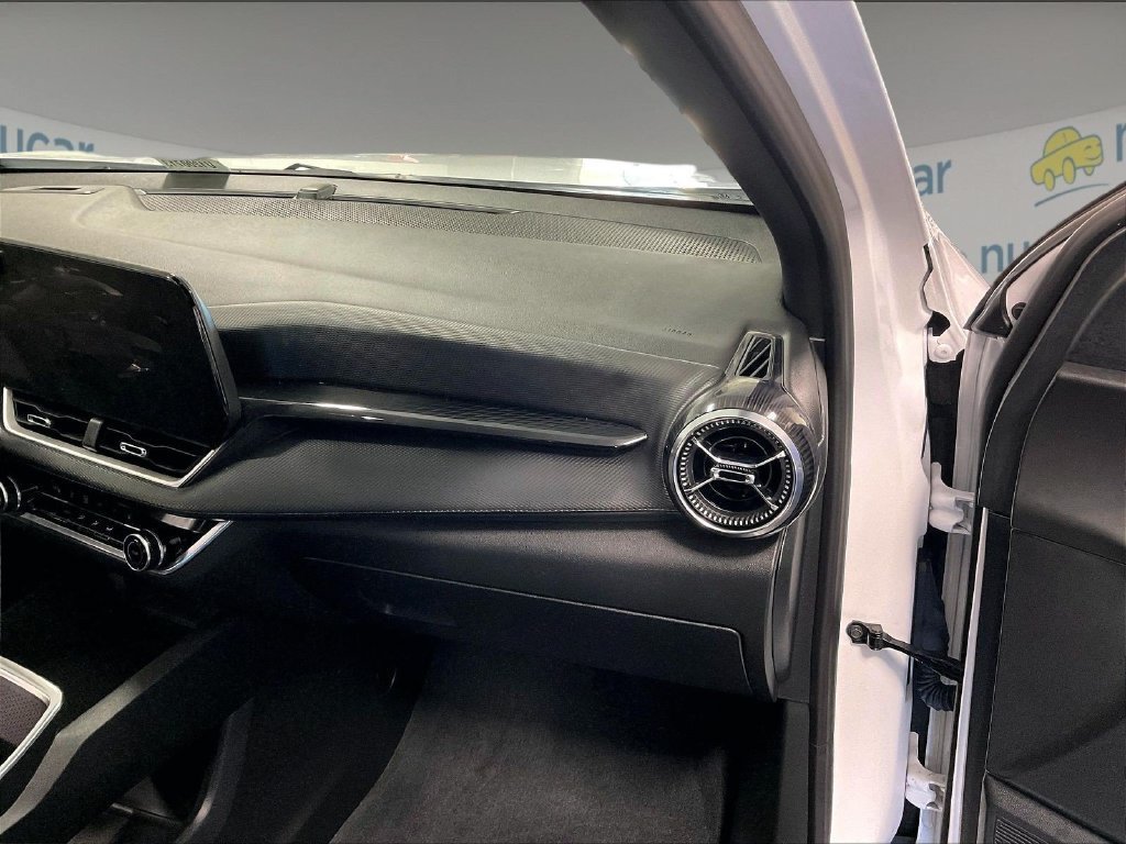Used 2026 Chevrolet Equinox LT AWD/4WD image 13