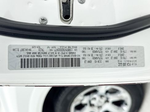 Used 2016 RAM 1500 Laramie w/ Convenience Group image 34