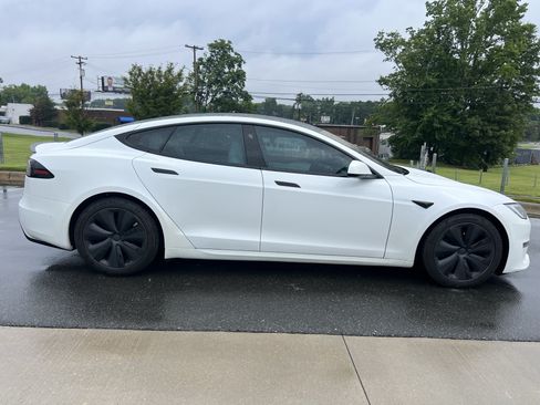 Used 2022 Tesla Model S Plaid AWD/4WD image 10