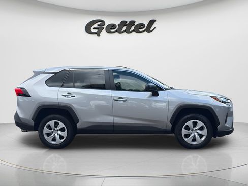 Used 2024 Toyota RAV4 LE FWD image 4