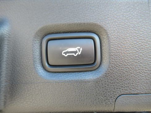 Used 2023 Hyundai Santa Fe SEL image 7