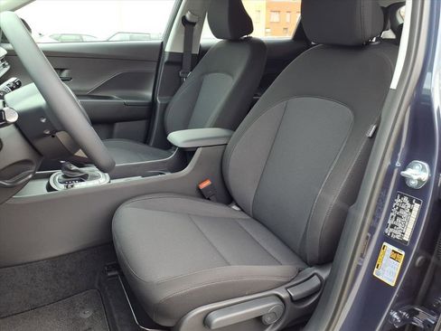 New 2026 Hyundai Kona SE image 5