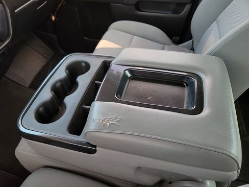 Used 2018 Chevrolet Silverado 1500 Custom w/ Custom Value Package RWD image 29