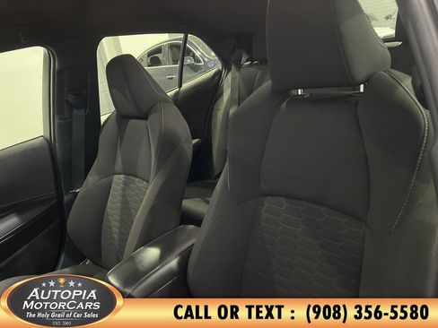 Used 2025 Toyota Corolla SE image 11