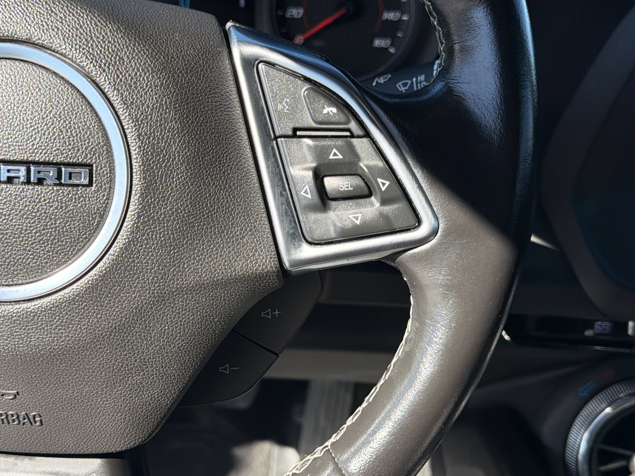 Used 2016 Chevrolet Camaro LT RWD image 8