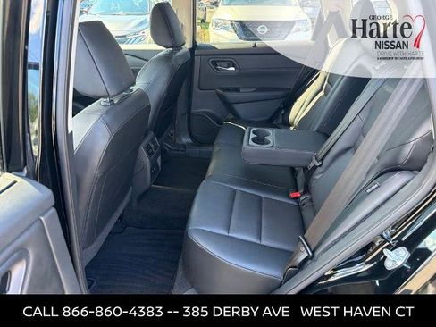Certified 2024 Nissan Rogue SV w/ SV Premium Package AWD/4WD image 19