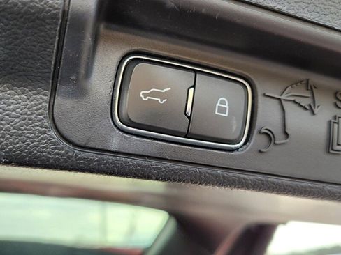 Used 2020 Ford Explorer Limited image 12