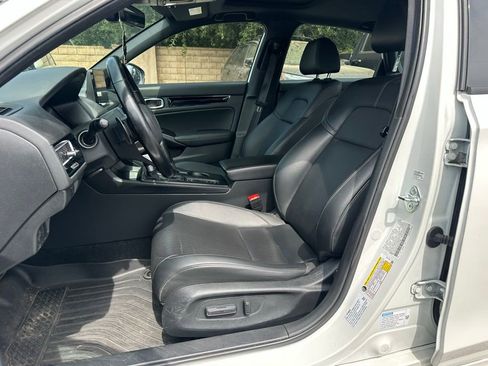 Used 2025 Honda Civic Sport image 13