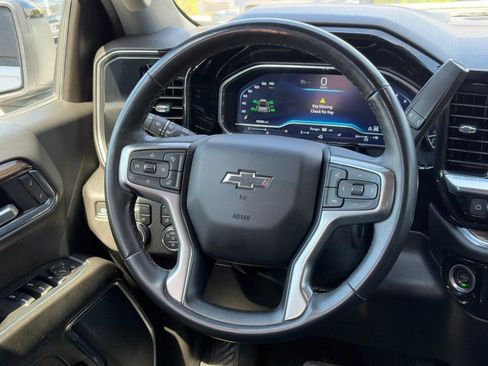 Used 2024 Chevrolet Silverado 1500 RST AWD/4WD image 15