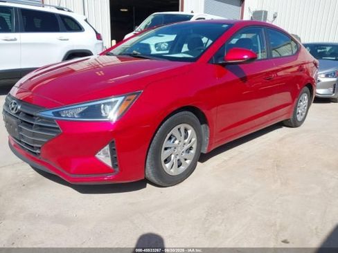 Used 2020 Hyundai Elantra SE FWD image 2