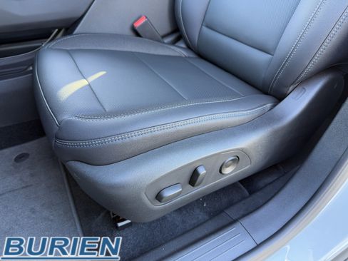 New 2026 Chevrolet Equinox EV LT image 12