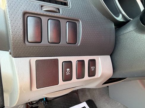 Used 2011 Toyota Tacoma 4x4 Regular Cab image 18