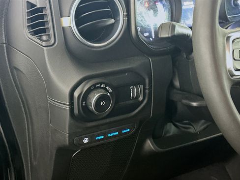 Used 2024 Jeep Wrangler Sahara w/ Technology Group image 17