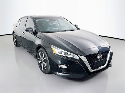 Certified 2020 Nissan Altima 2.5 SL image 1