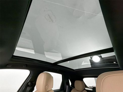 Certified 2026 Porsche Cayenne AWD/4WD image 34