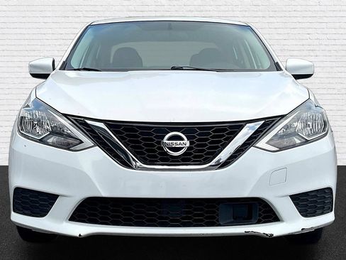 Used 2019 Nissan Sentra SV FWD image 2