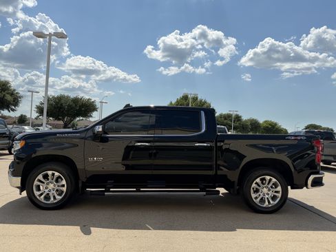 Used 2024 Chevrolet Silverado 1500 LTZ w/ Technology Package AWD/4WD image 4