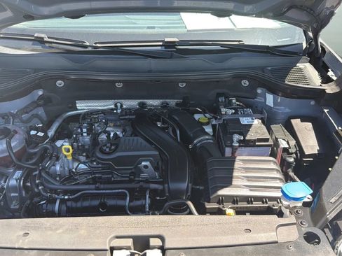 Used 2023 Volkswagen Taos SE AWD/4WD image 26