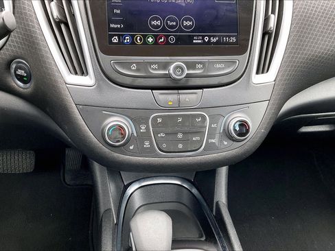 Used 2023 Chevrolet Malibu LT image 15