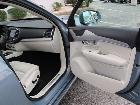 Used 2023 Volvo XC90 B5 Core AWD/4WD image 31