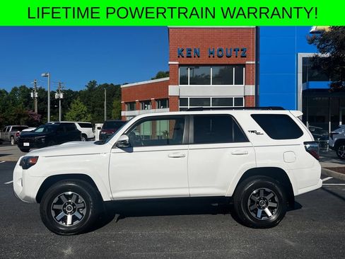 Used 2023 Toyota 4Runner TRD Off-Road Premium w/ Off Road Premium Plus Package AWD/4WD image 2