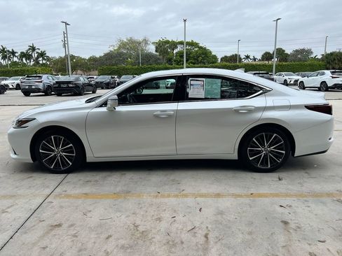 Certified 2025 Lexus ES 350 w/ Premium Package image 4
