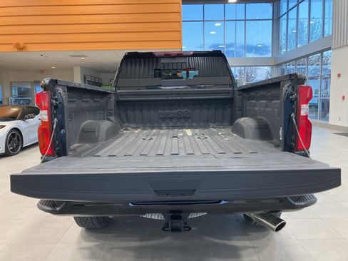Used 2022 Chevrolet Silverado 2500 High Country image 33