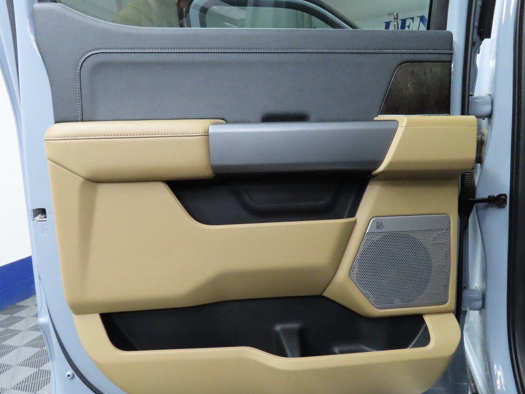 Used 2025 Ford F350 Lariat AWD/4WD image 54