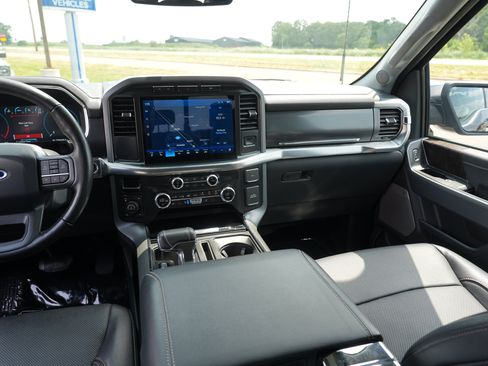 Used 2021 Ford F150 Lariat w/ Equipment Group 502A High AWD/4WD image 23